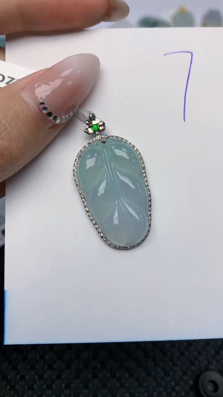 【闪购商品】翡翠颈饰18K金镶嵌 天然翡翠A货，