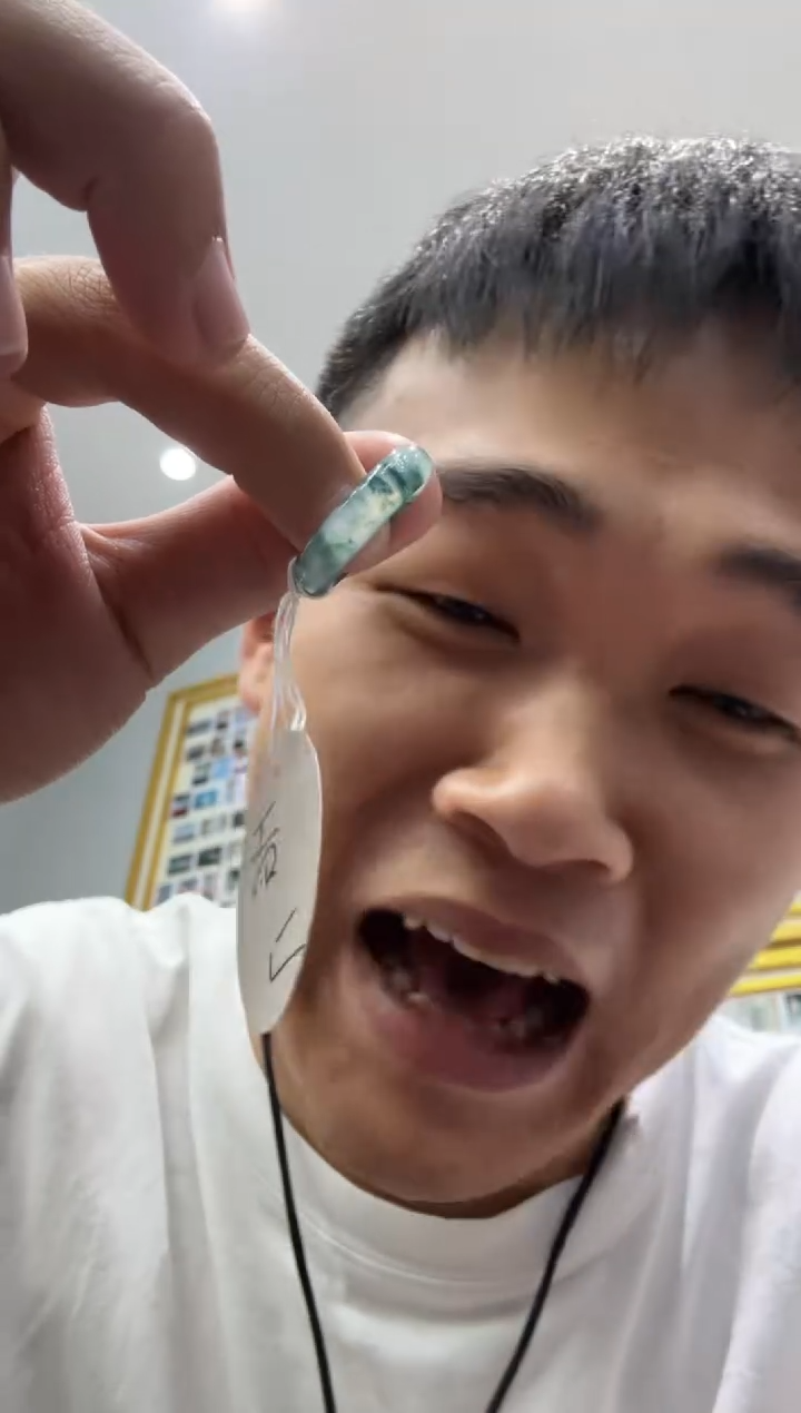 颈饰未镶嵌翡翠好***来天然翡翠A货孤品一件