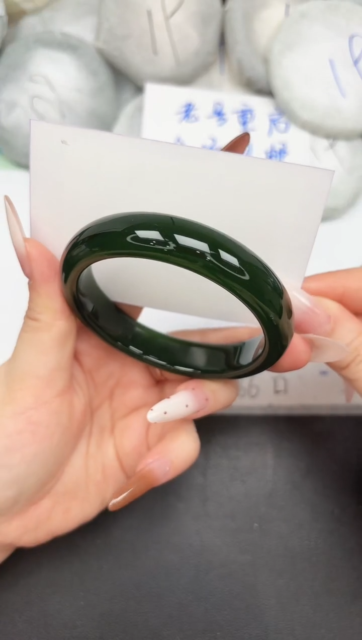 未镶嵌手镯石英质玉A138/61.1