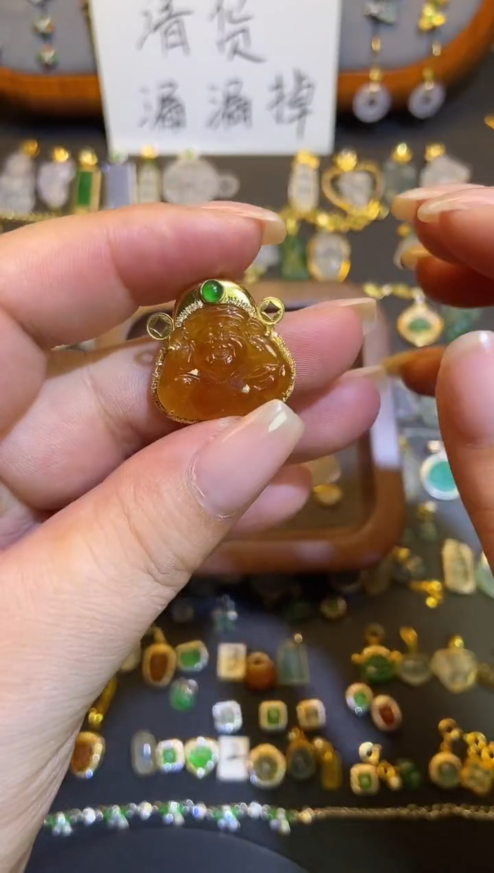 翡翠18K金镶嵌吊坠(不含链)1