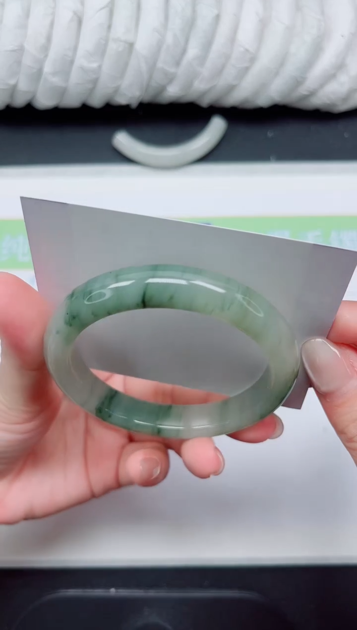 【闪购商品】石英质玉手镯未镶嵌266-56.3