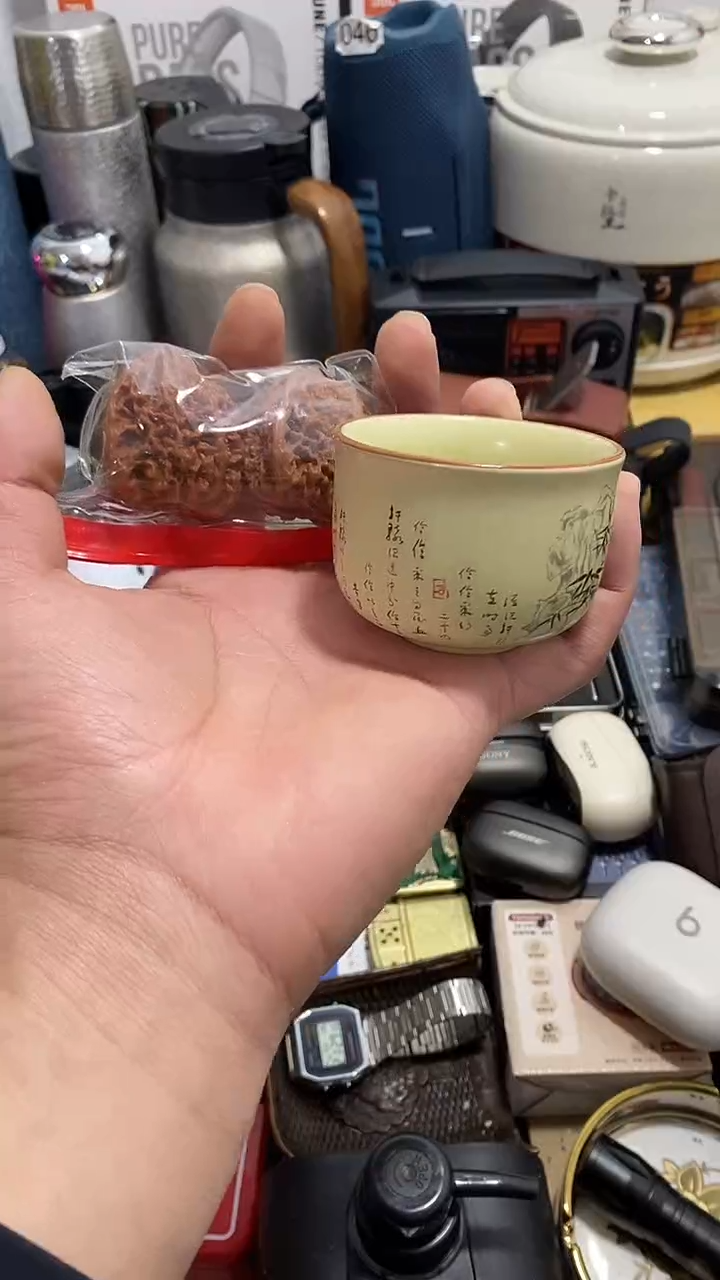 手工艺品琉璃谈**生闪购商品如图所示