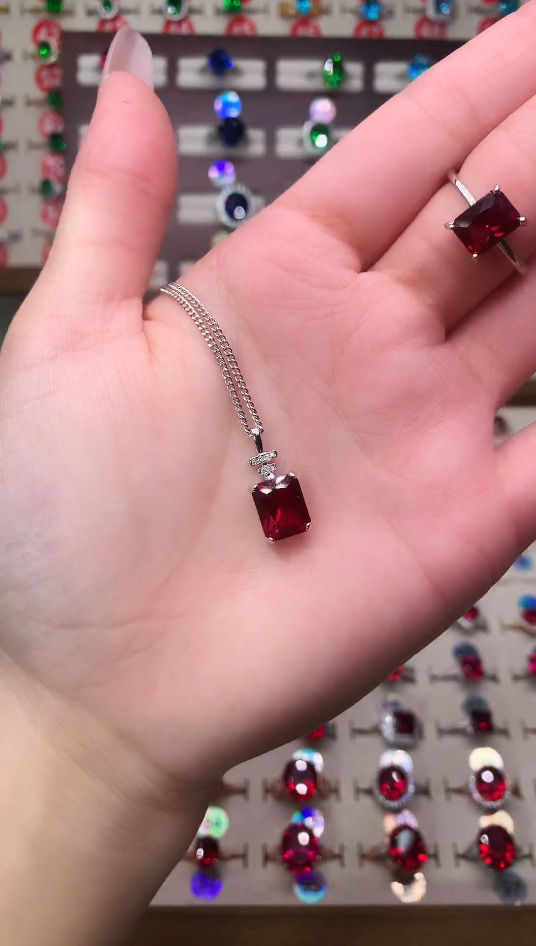 吊坠(赠链)银S925镶嵌红宝石8*10 酒红 银托