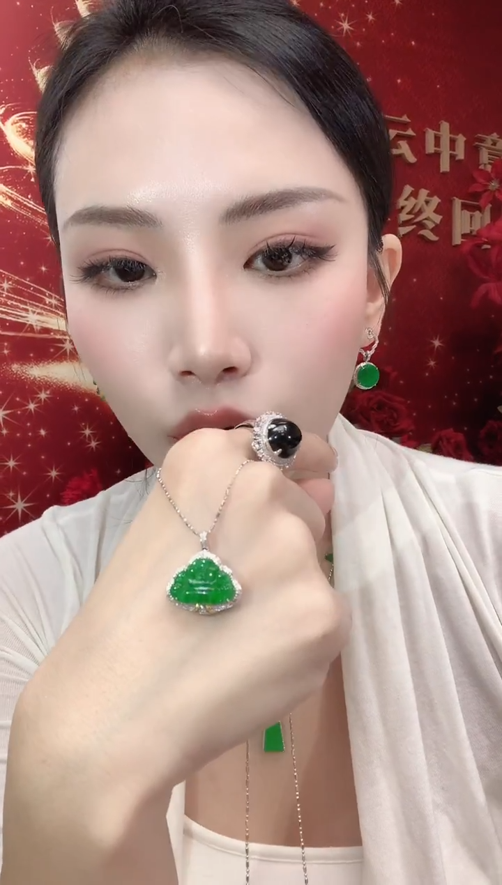 吊坠(不含链)18K金镶嵌翡翠A10