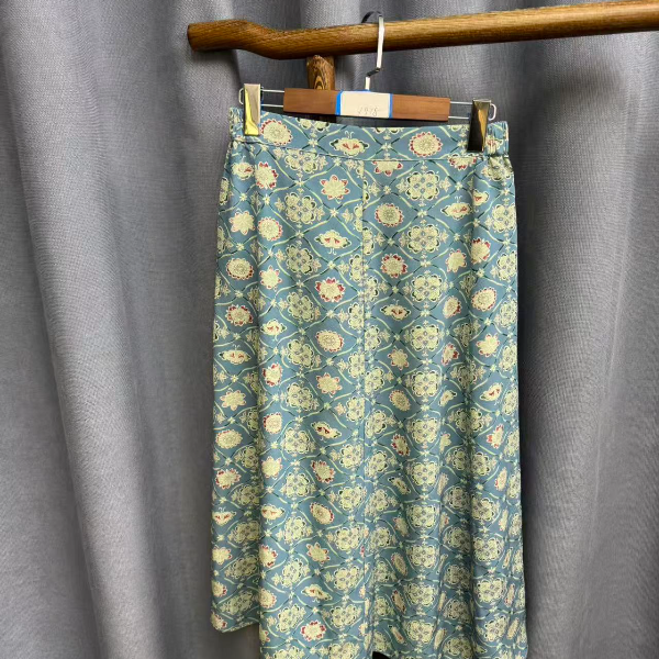 2025秋季新款时尚百搭桑蚕丝半身裙女Y978