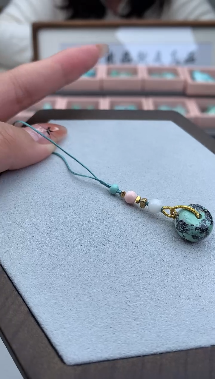 【闪购商品】南红玛瑙未镶嵌挂件C139