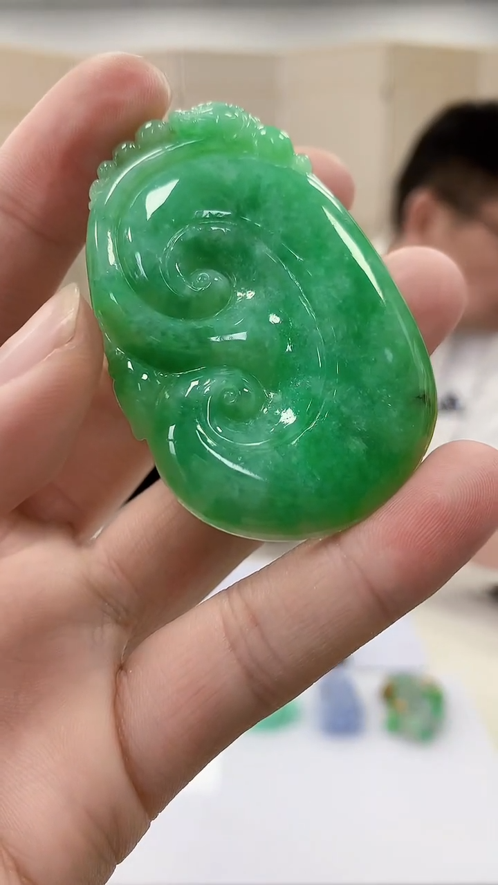 【闪购商品】定制翡翠未镶嵌5152bb-毛货挂件