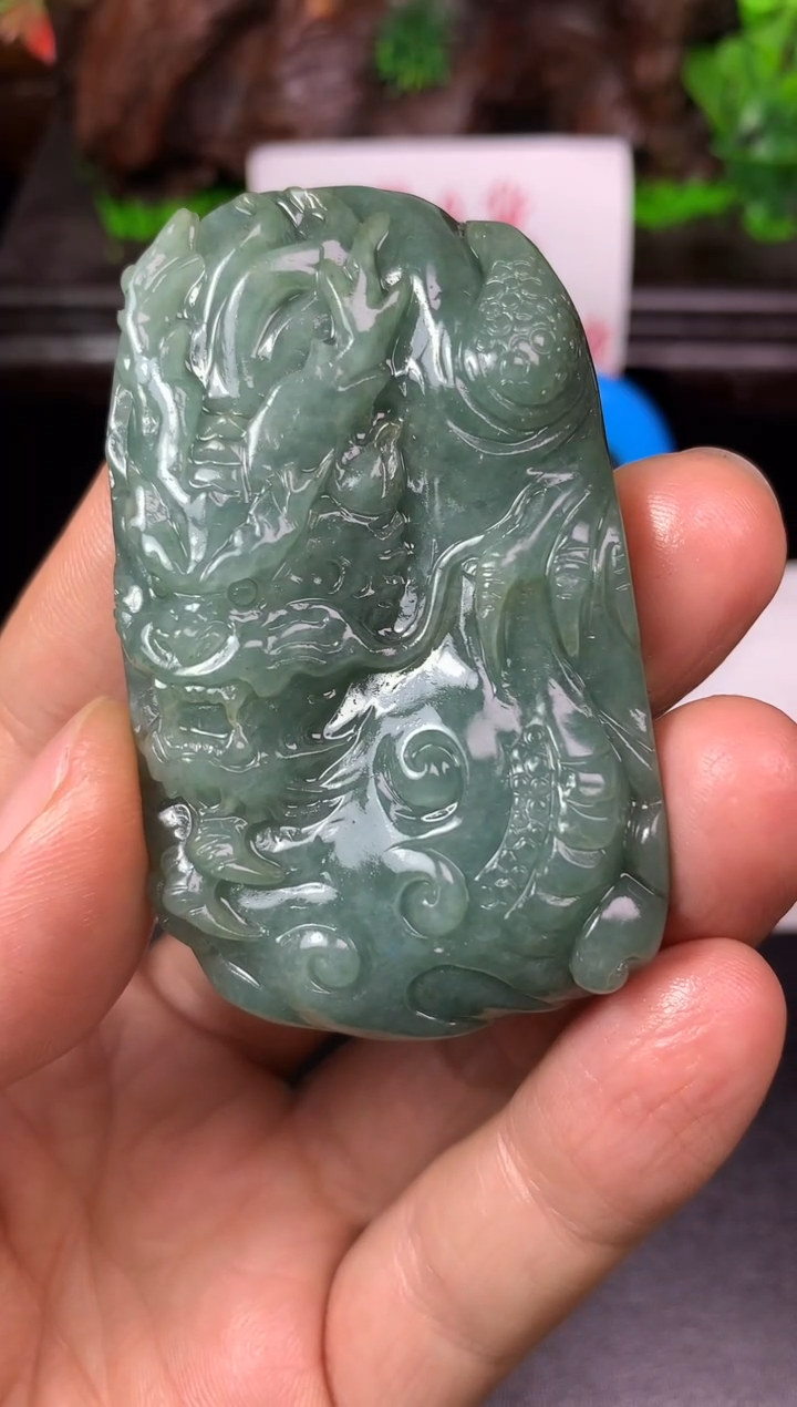 颈饰未镶嵌翡翠东***@龙牌