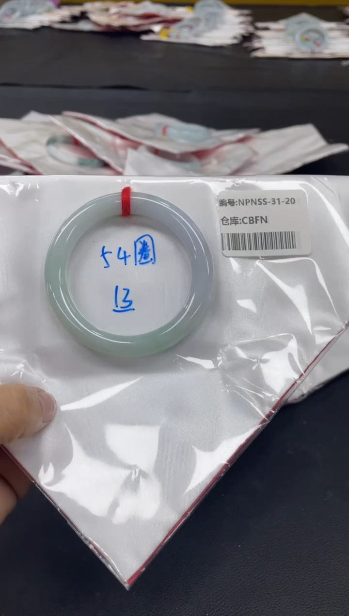 未镶嵌手镯翡翠翡翠手镯