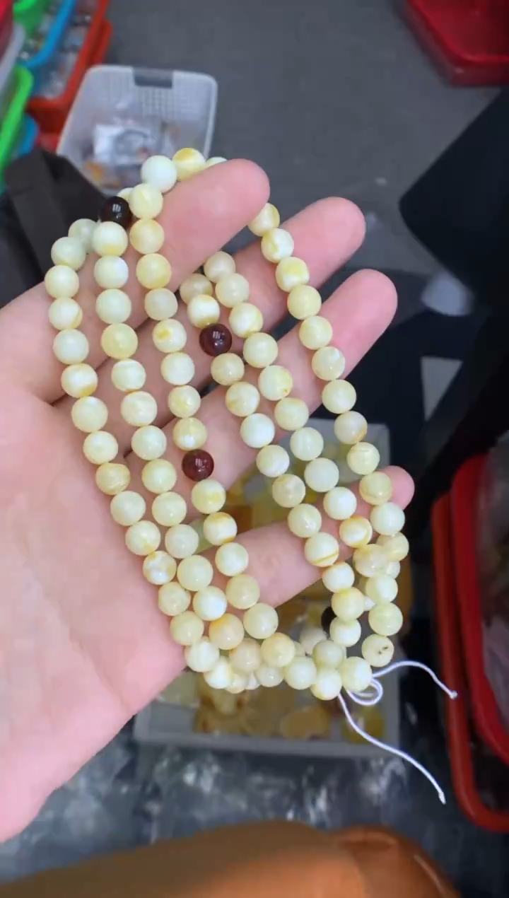 蜜蜡未镶嵌珠宝奇石1