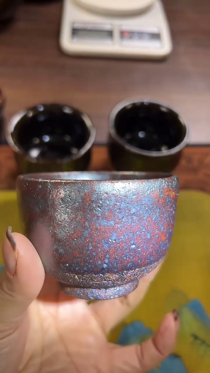 粗泥紫金色的主人杯