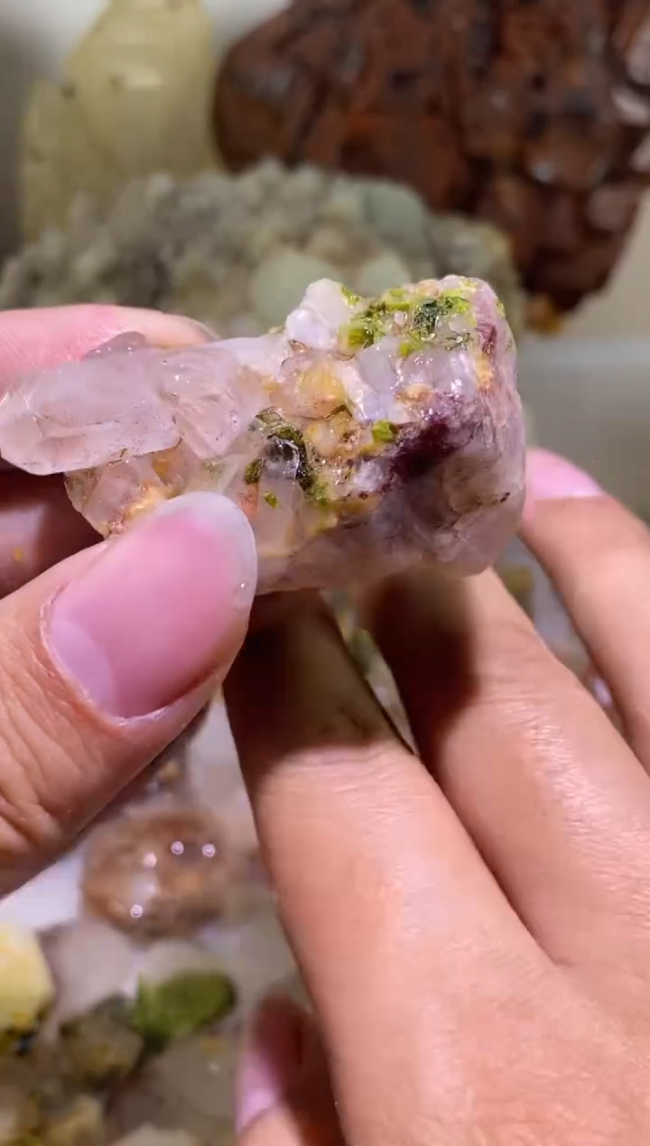 未镶嵌珠宝半成品水晶158号四川美姑花园水晶