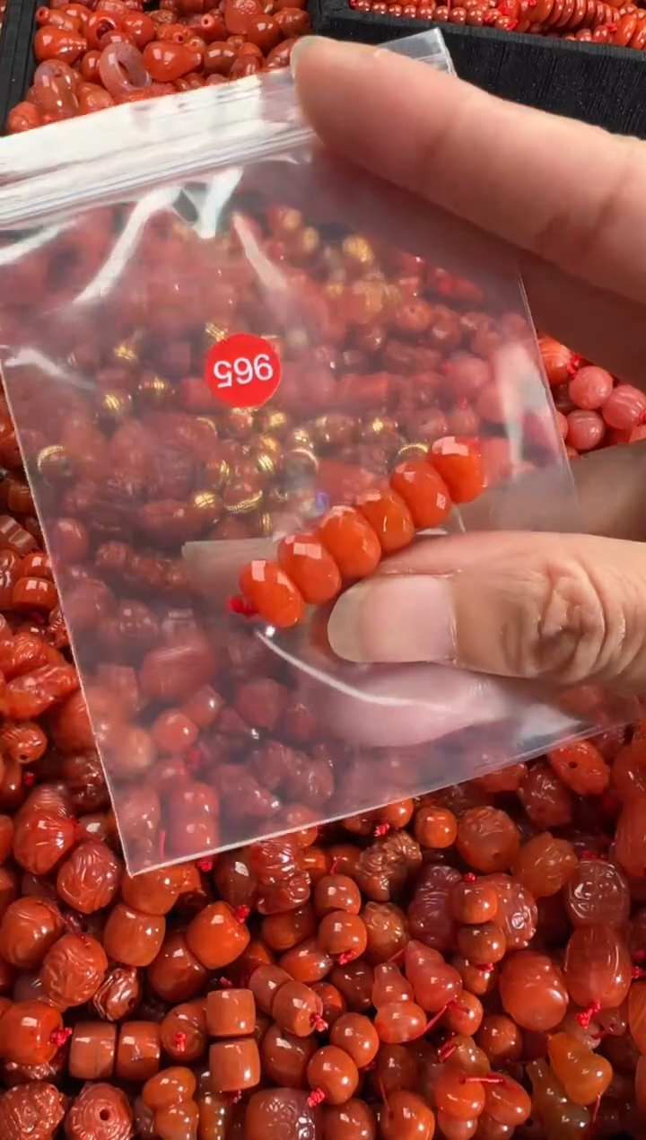 【闪购商品】南红玛瑙颈饰未镶嵌1