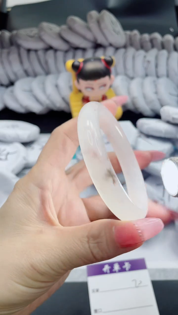 【闪购商品】石英质玉未镶嵌手镯20