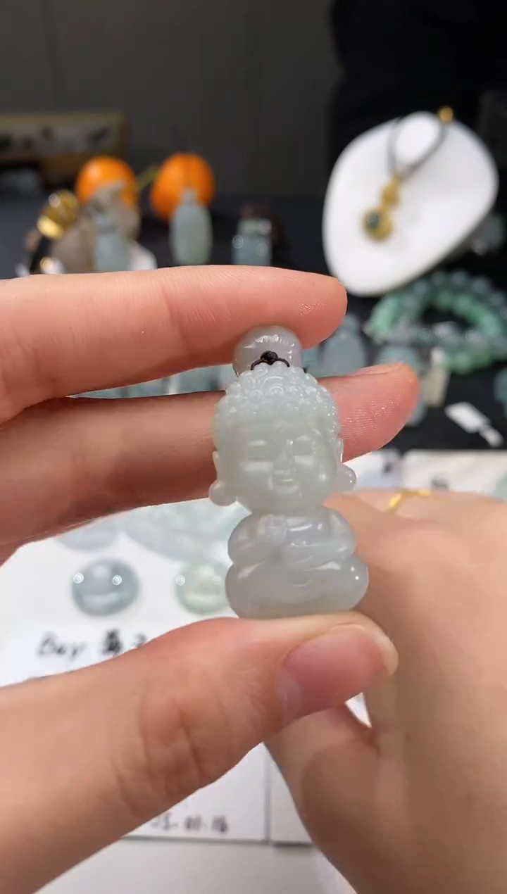 【闪购商品】翡翠颈饰未镶嵌宝宝佛