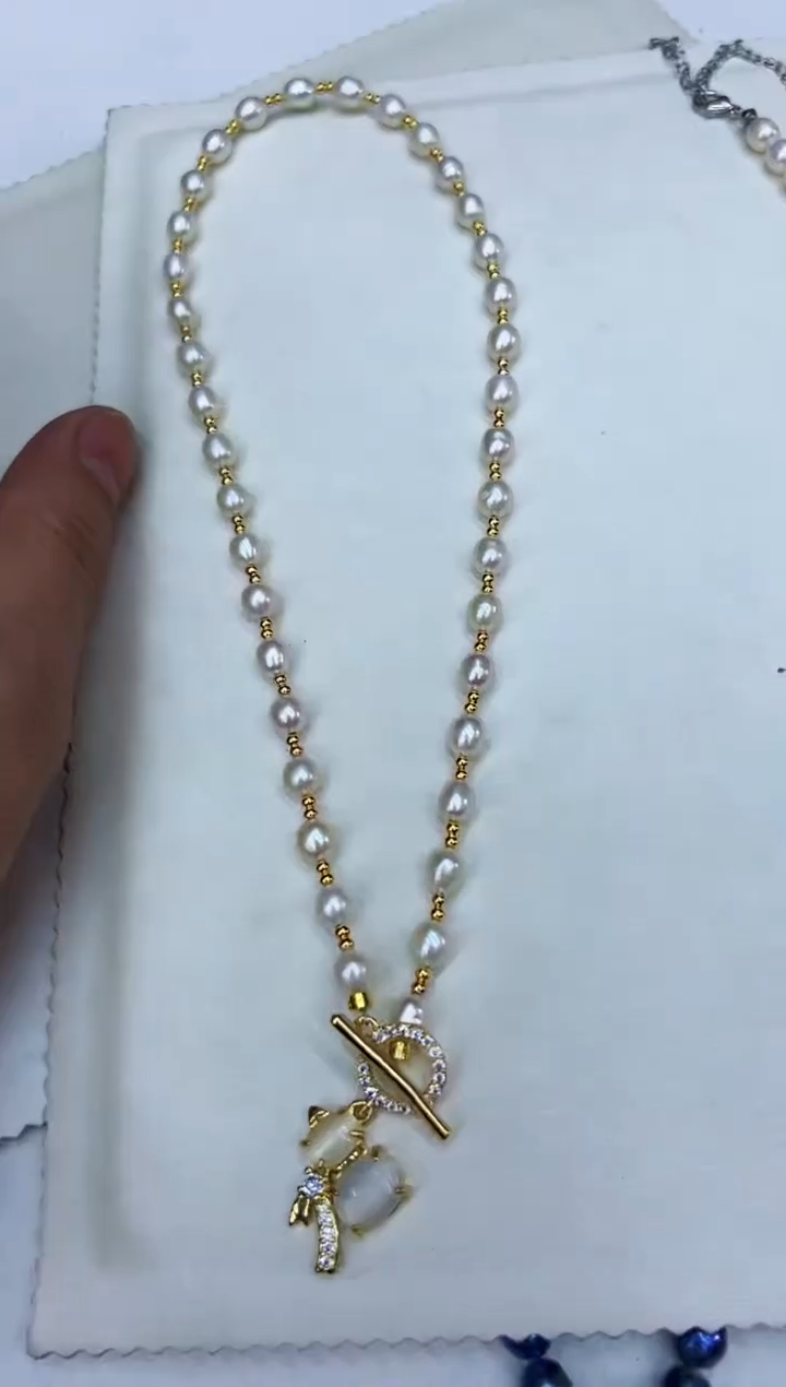 【闪购商品】淡水珍珠颈饰未镶嵌多样性发一条