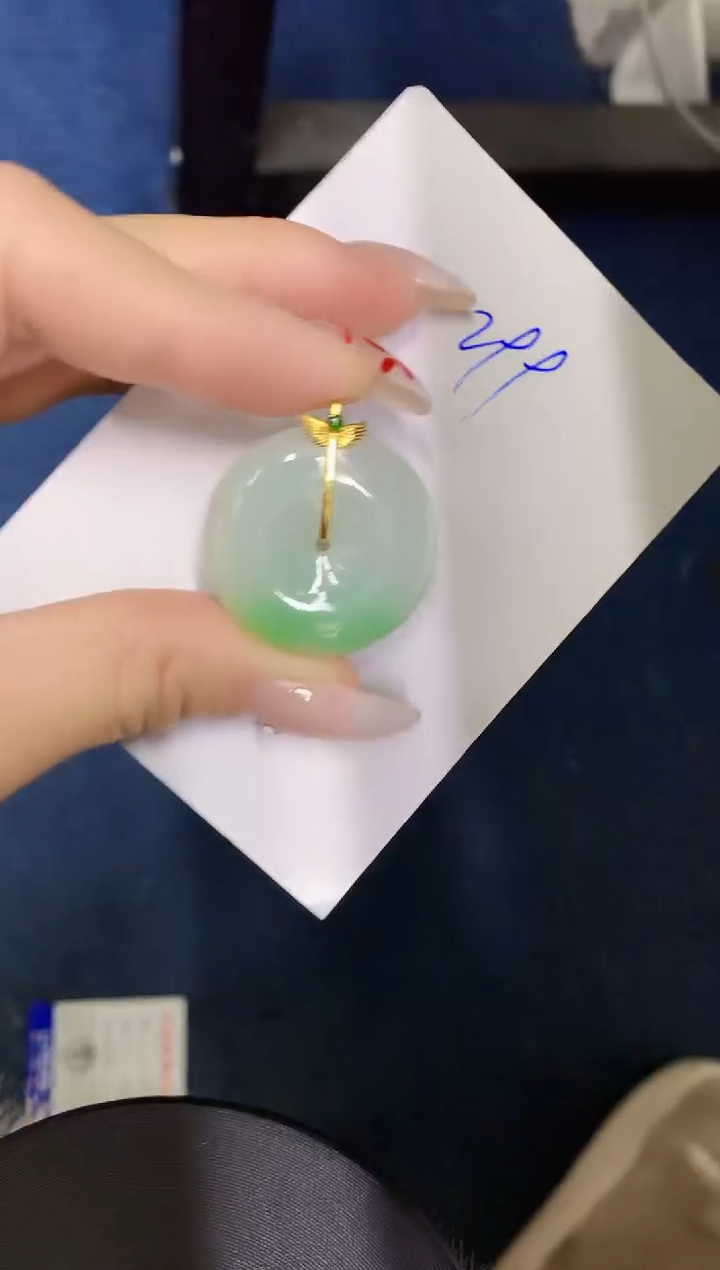 【闪购商品】翡翠颈饰18K金镶嵌0000000000