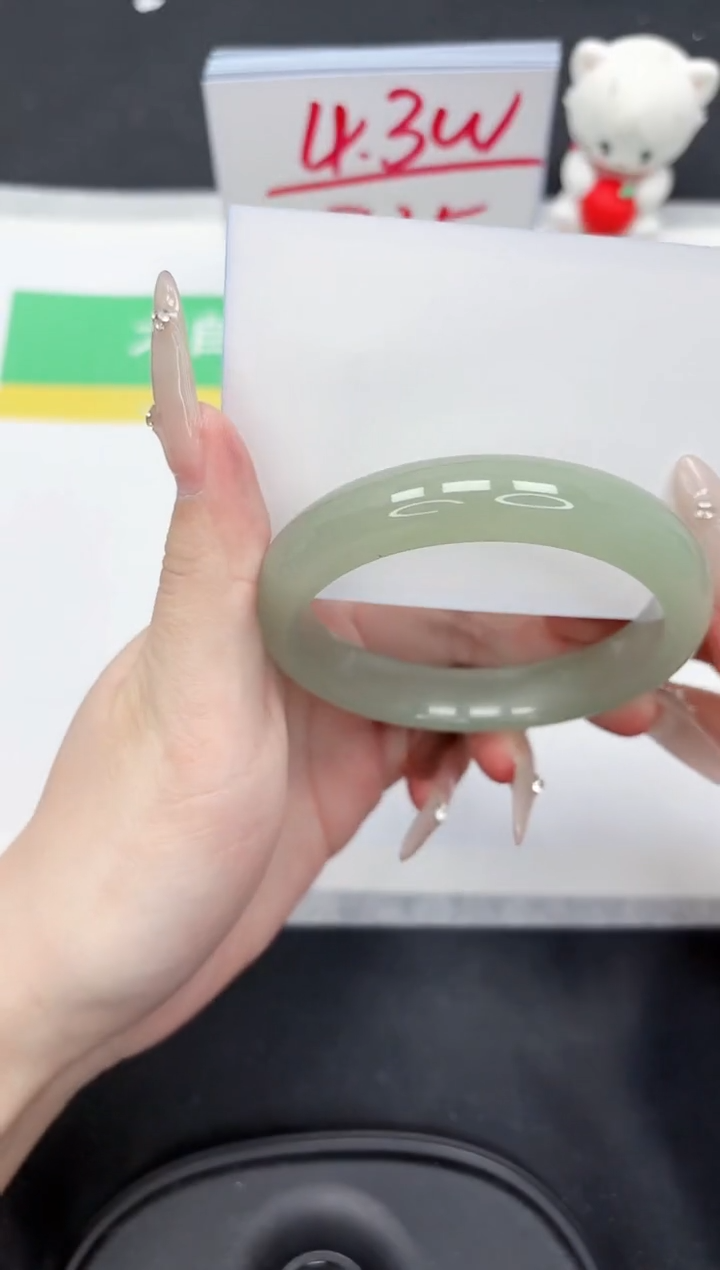 【闪购商品】石英质玉手镯未镶嵌201-62.8