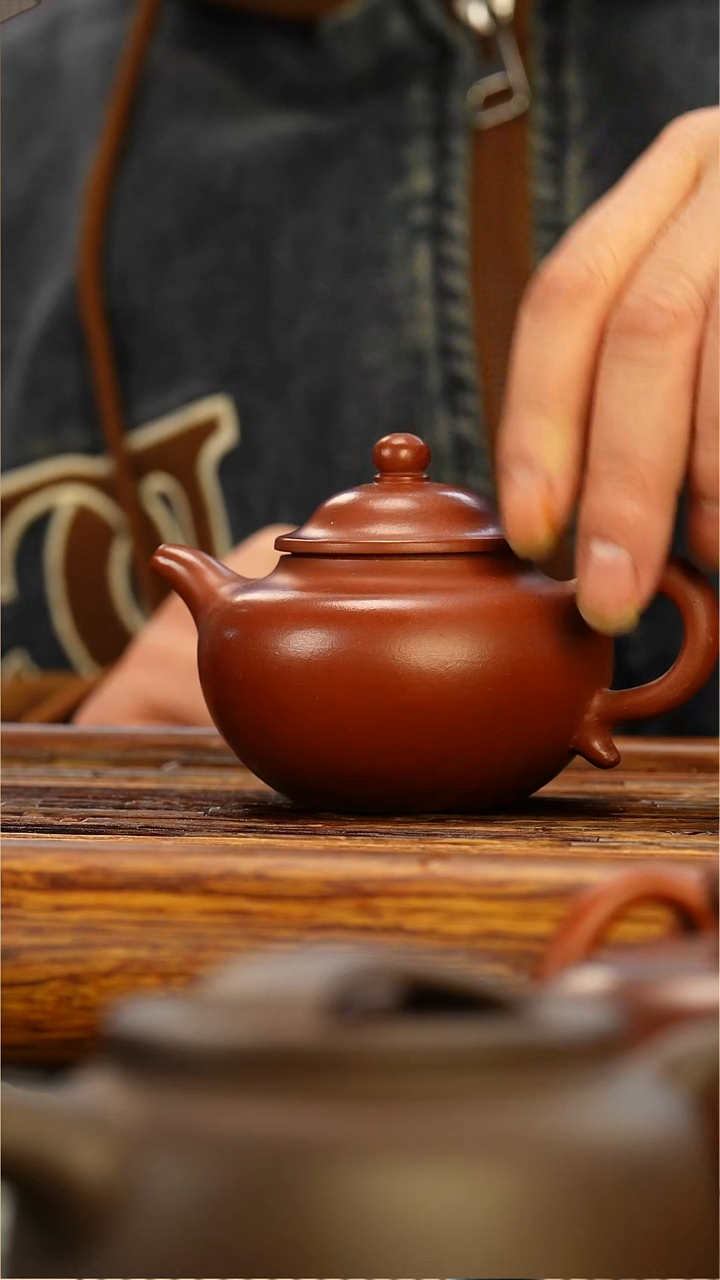 茶壶紫砂朱泥刻绘仿古1