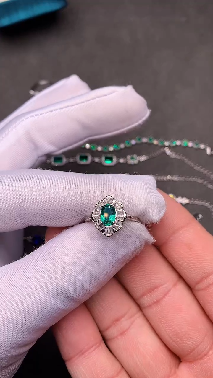 【闪购商品】祖母绿戒指银S925镶嵌........