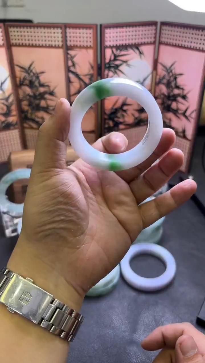 未镶嵌手镯定制翡翠欣*手镯