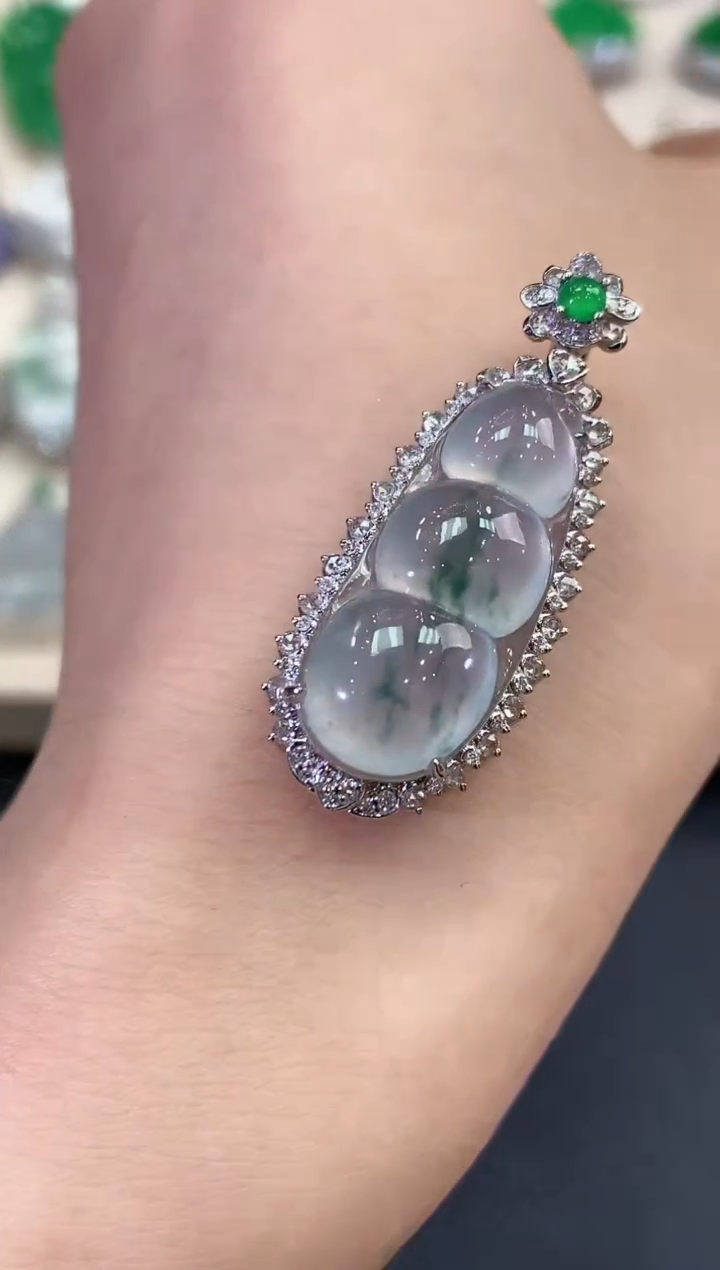 【闪购商品】翡翠吊坠(不含链)18K金镶嵌B150      