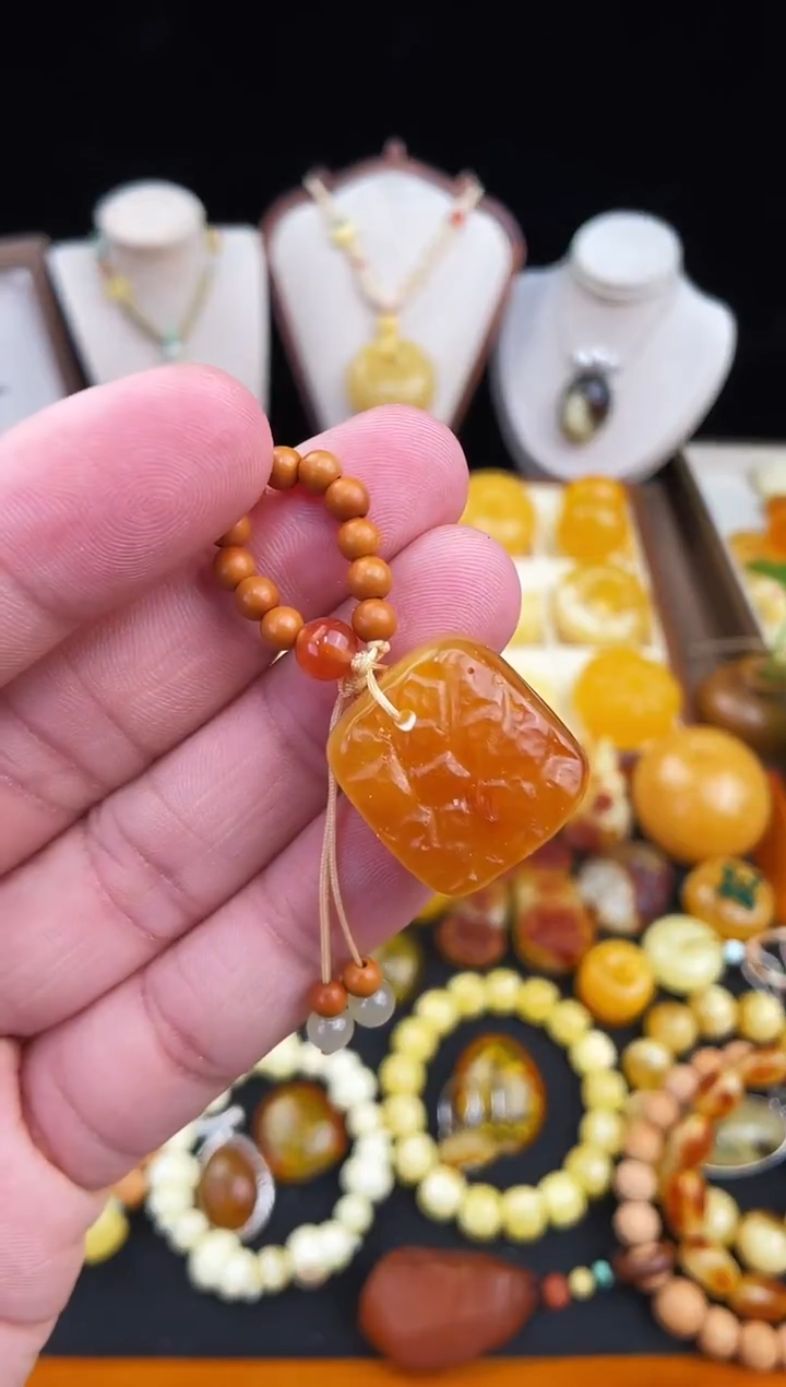 琥珀未镶嵌珠宝奇石柒月