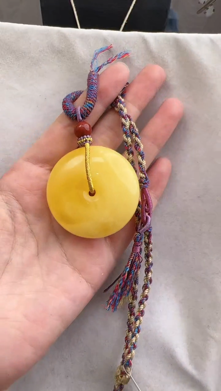 【闪购商品】琥珀裸石未镶嵌10116237-吊坠