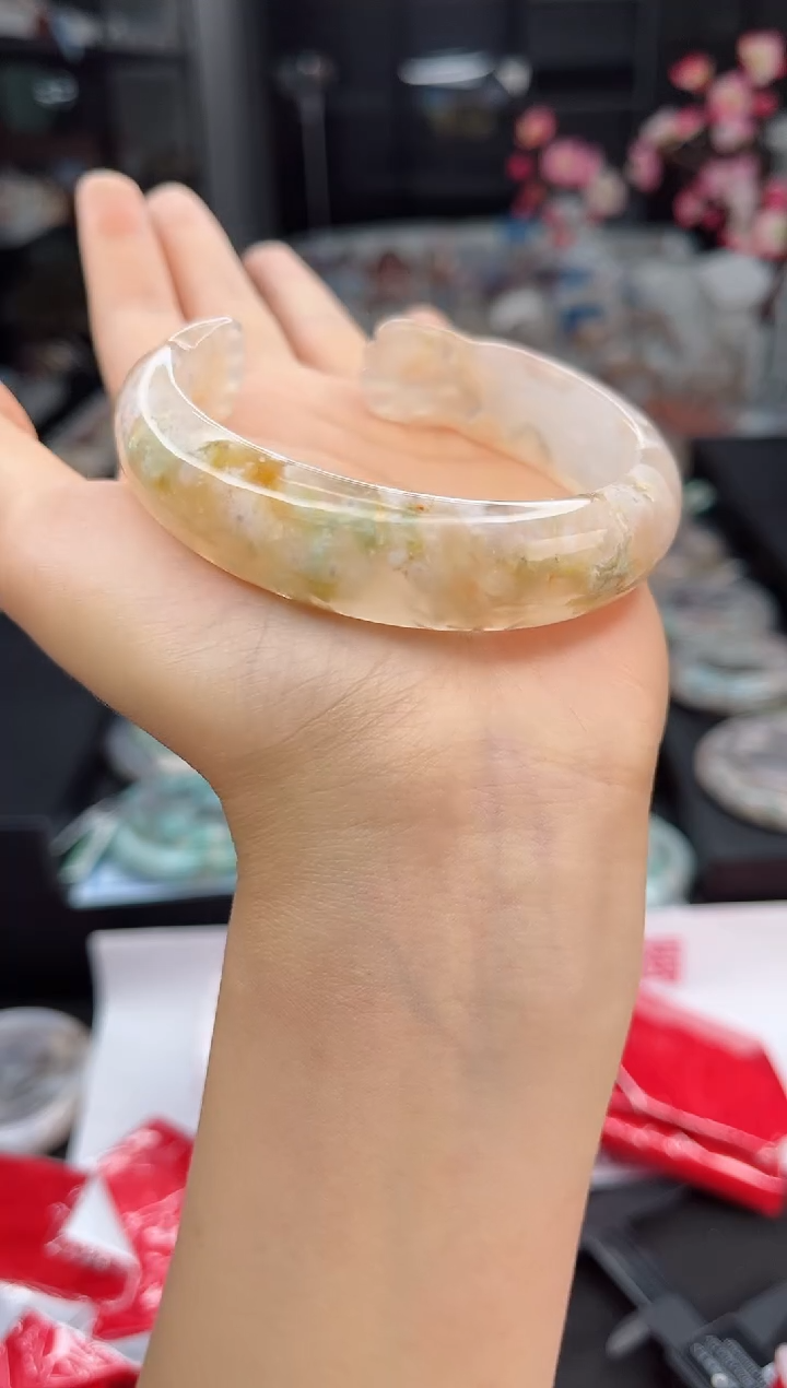 石英质玉手镯（开口镯）未镶嵌62圈口