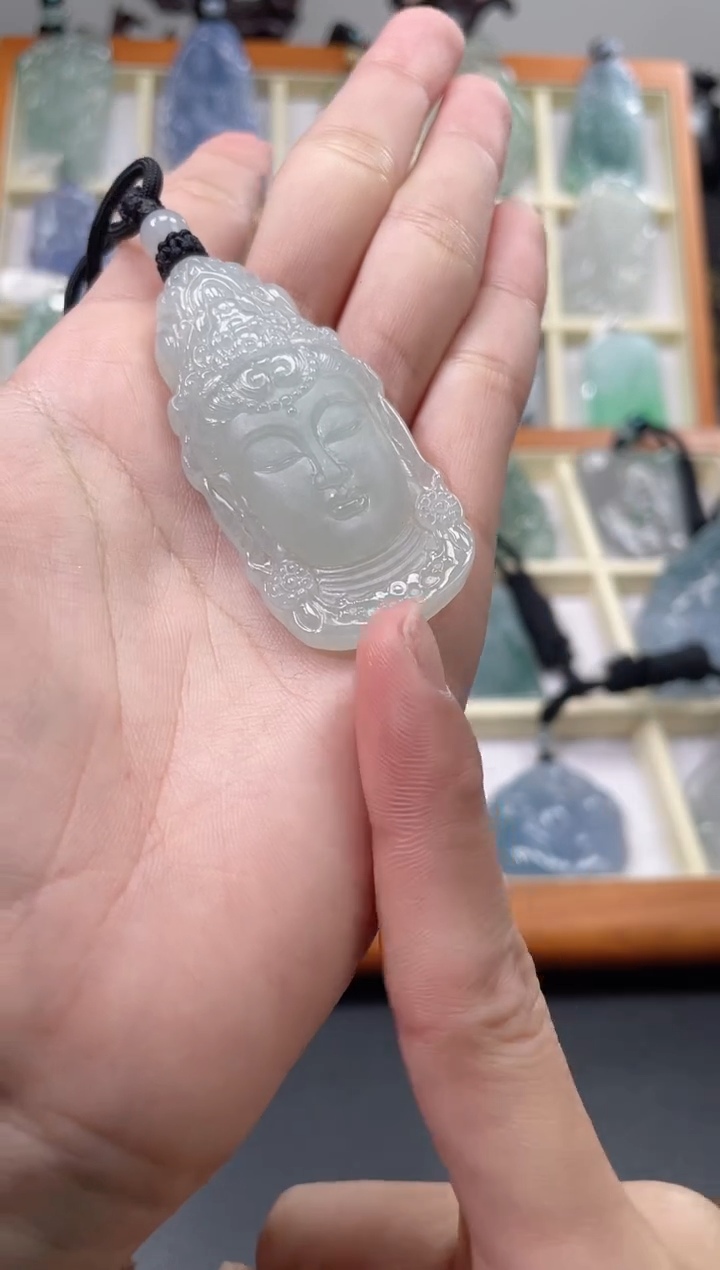【闪购商品】翡翠颈饰未镶嵌观音