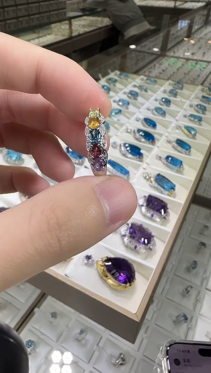 银S925镶嵌戒指石榴石5mm多彩宝石排戒