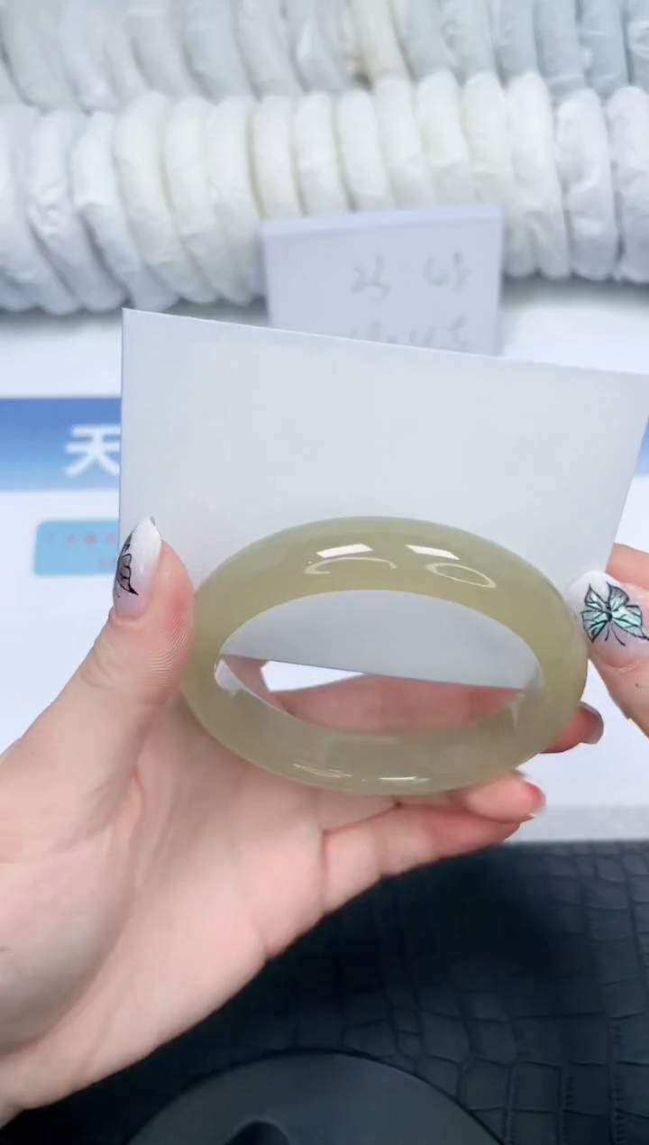 【闪购商品】石英质玉手镯未镶嵌355-60