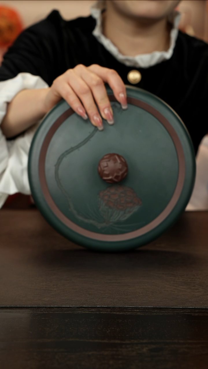 【闪购商品】紫砂茶壶直播福利吴春艳莲蓬一罐