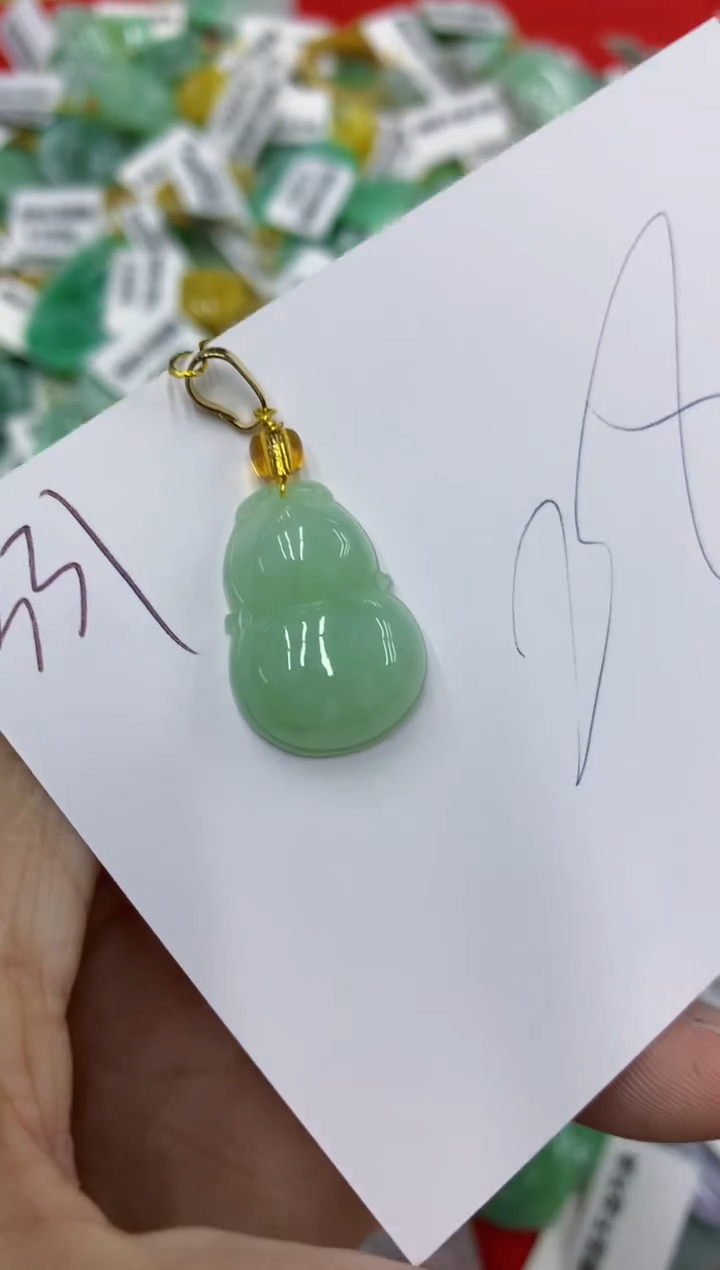 翡翠未镶嵌颈饰11111111111