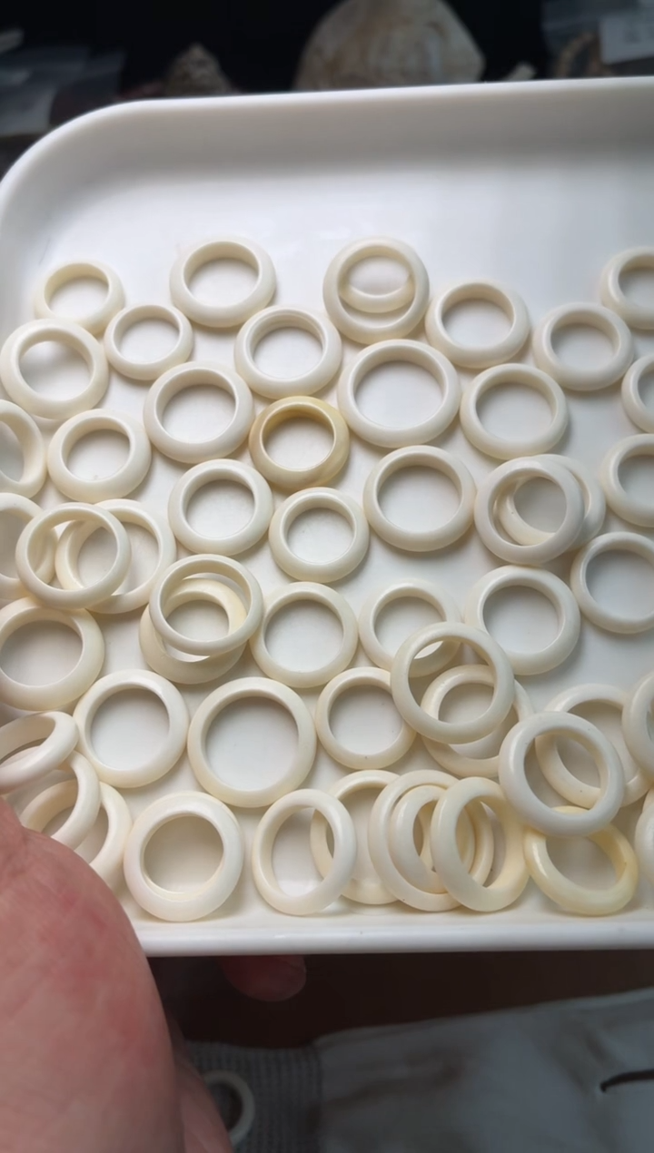 牛骨其他P219-骨瓷白跑环3个-有棕裂