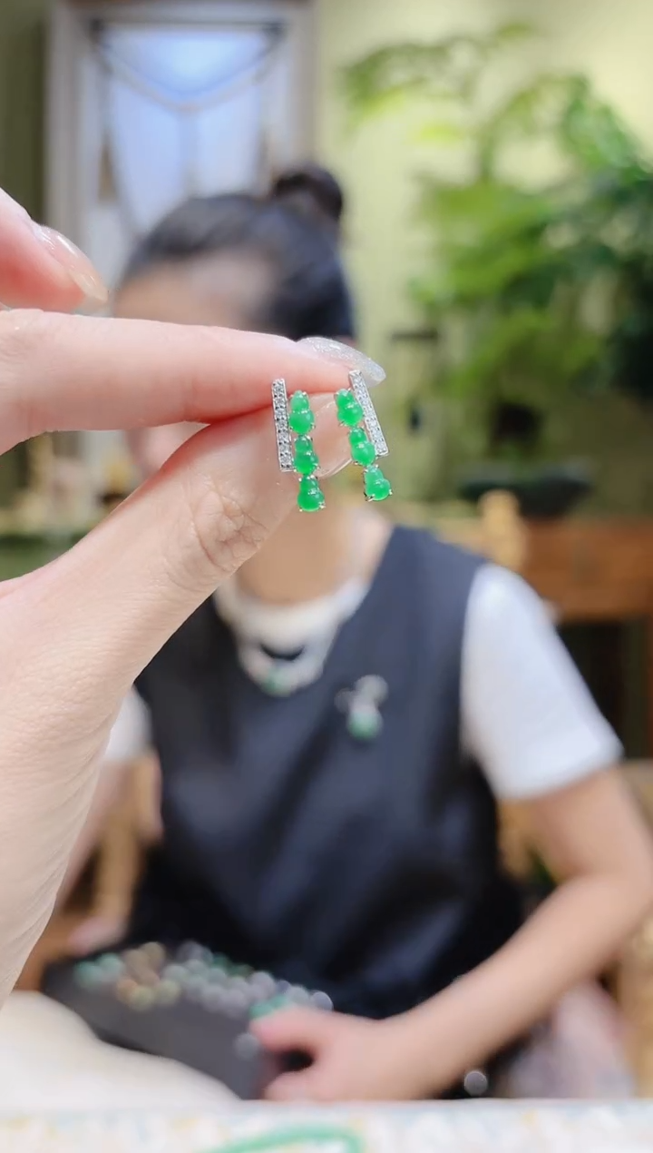 【闪购商品】翡翠耳饰18K金镶嵌6葫芦翡翠耳饰