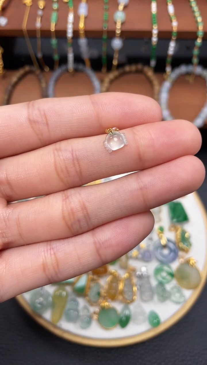 【闪购商品】翡翠吊坠(不含链)18K金镶嵌一个  JK506