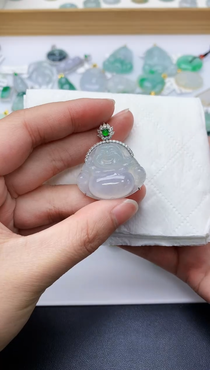 颈饰18K金镶嵌翡翠天然A货