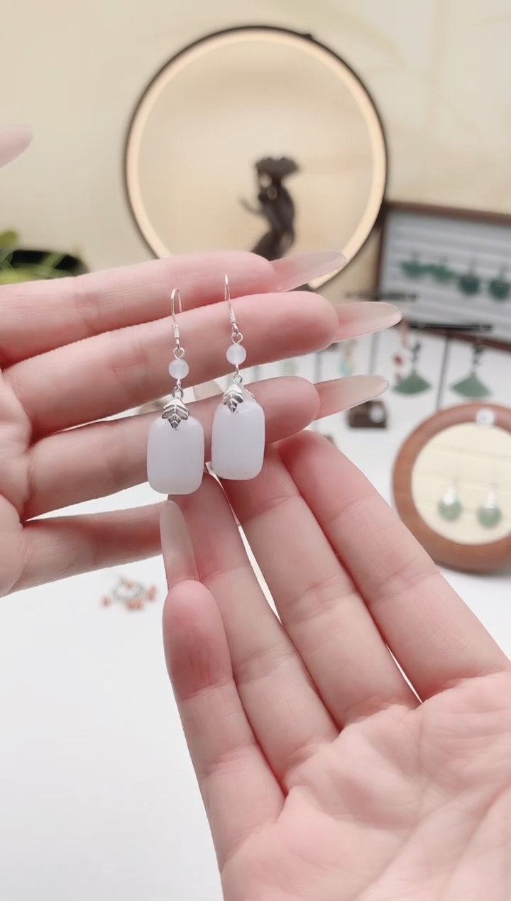 未镶嵌耳饰玛瑙/玉髓00白色无事牌