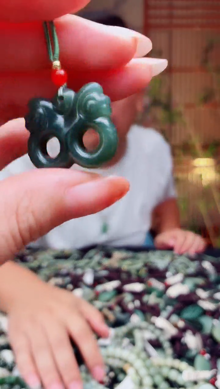 颈饰未镶嵌和田玉多样性发货，拍一发一