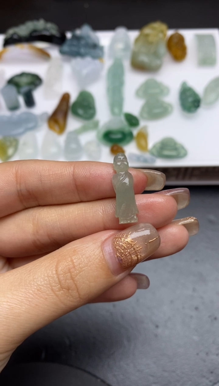 【闪购商品】定制翡翠未镶嵌翡翠毛货~