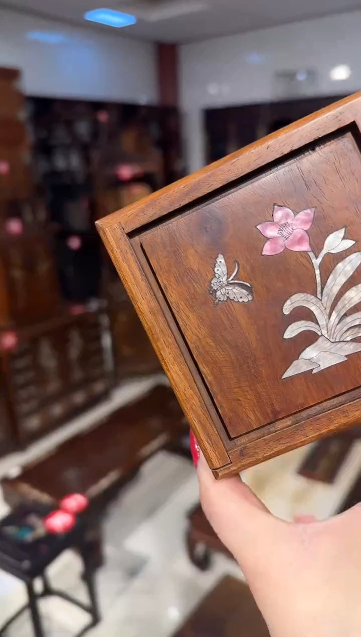 【闪购商品】木木艺兰花方机关盒98.8888