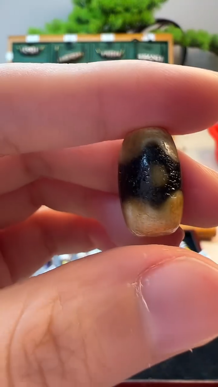 玛瑙/玉髓（覆膜）颈饰未镶嵌49微瑕