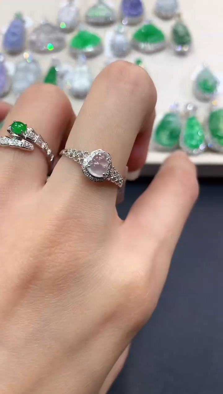 【闪购商品】翡翠戒指18K金镶嵌a53      