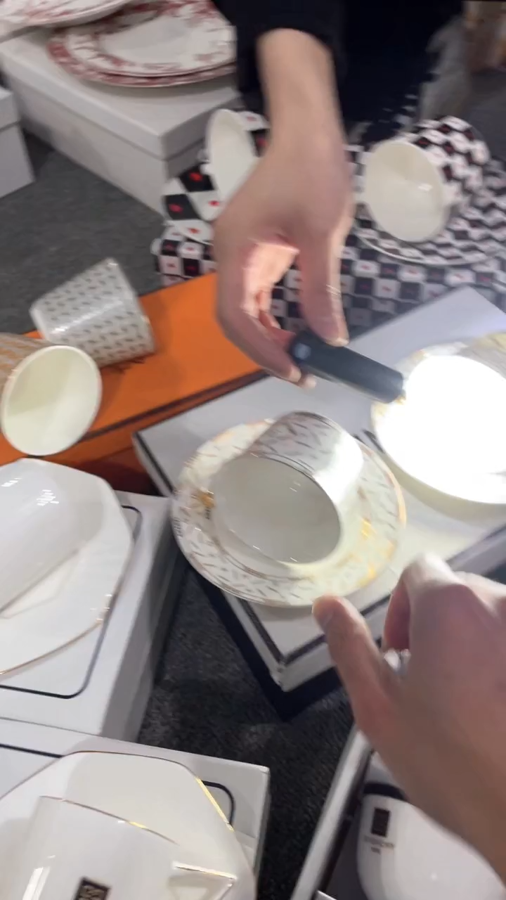 瓷片大牌瓷器大放漏！！！！