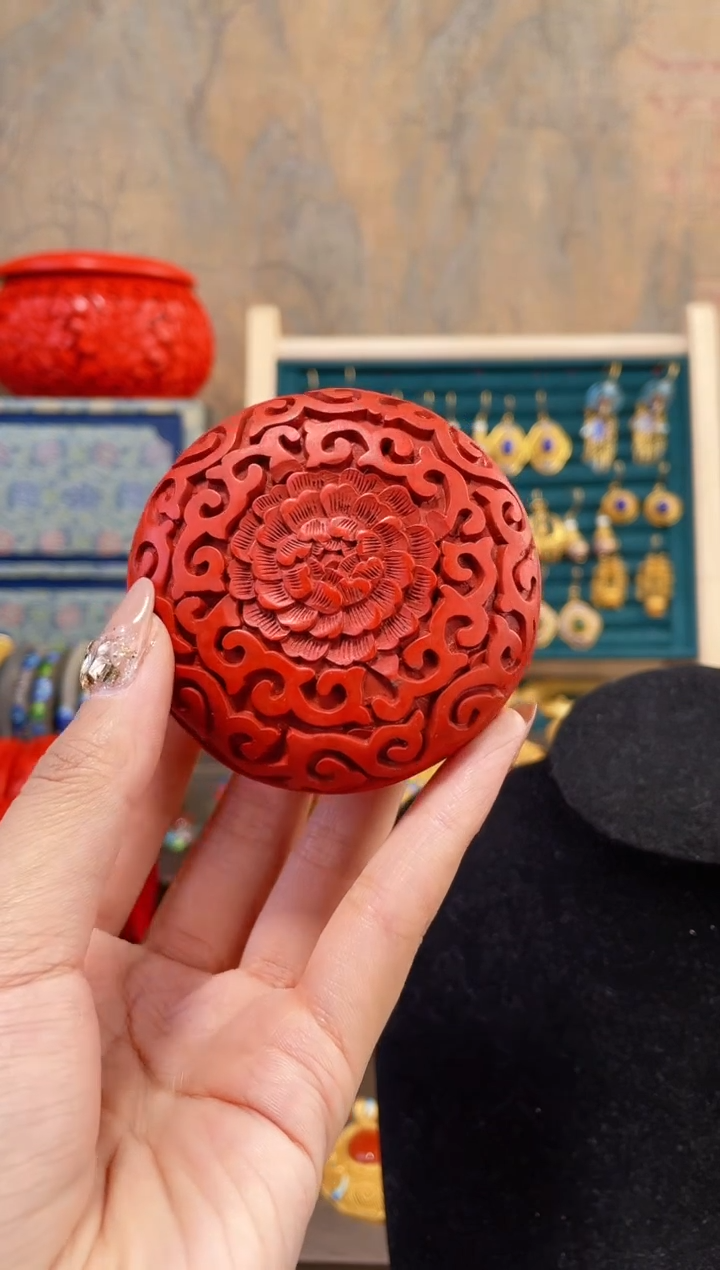 【闪购商品】非遗雕漆花卉小盒