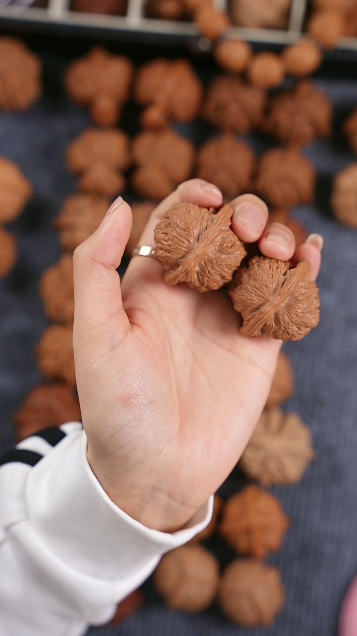 【闪购商品】文玩核桃吊坠血麒麟