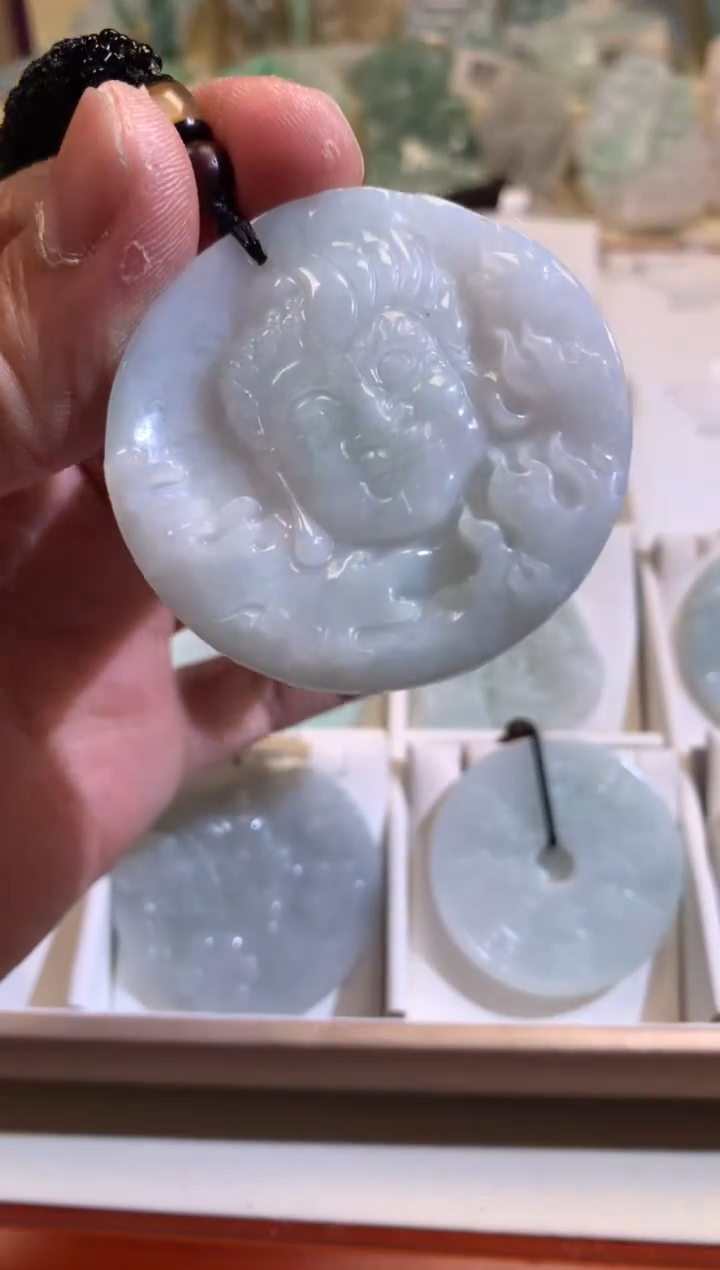 【闪购商品】翡翠颈饰未镶嵌02/18/188