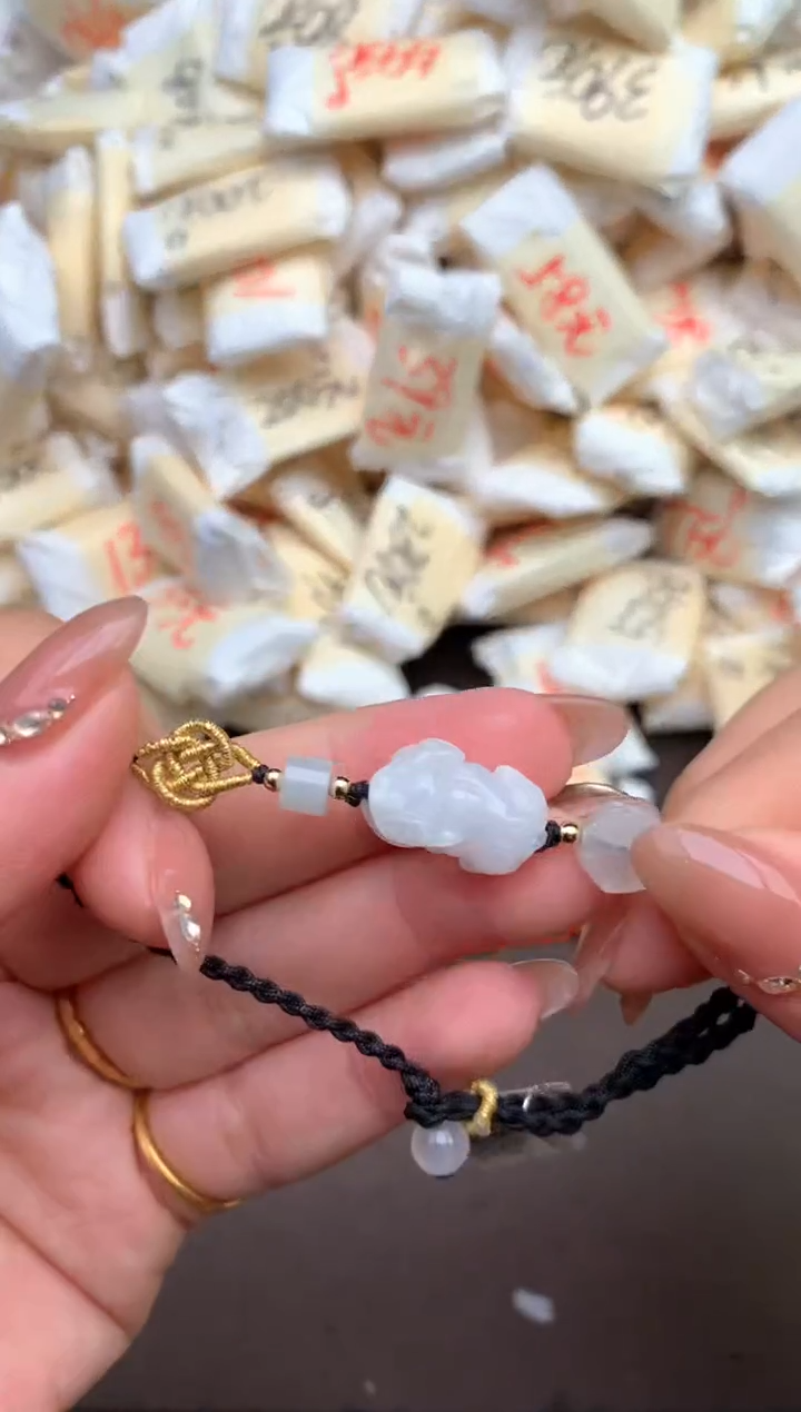 【闪购商品】翡翠手绳未镶嵌 — 