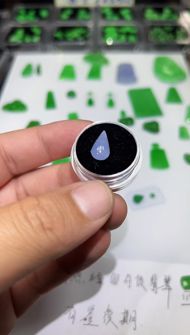 裸石翡翠天然缅甸A货翡翠一件